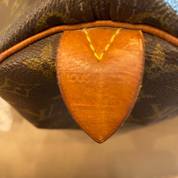 Authentic Vintage Louis Vuitton monogram Speedy 30 hand bag - Picture 15 of 16